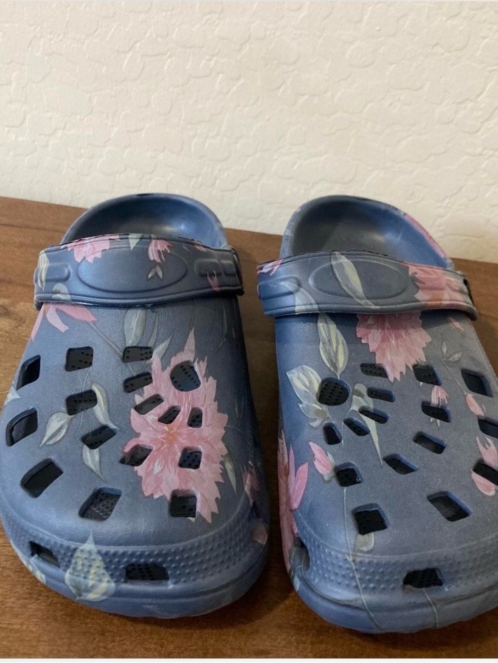 Women's Floral Navy Slip-On Sandal Clogs